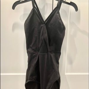 five dancewear manhattan leo